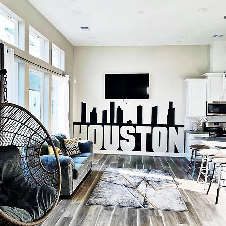 Modern Style Relaxation In Houston, Texas Exterior foto